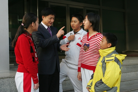 靳忠良老师照片