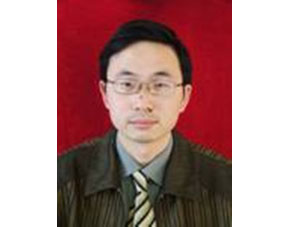 贵州省遵义市第五中学校长：张兴运