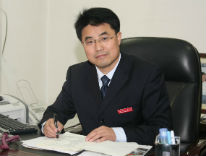 陕西省西安市育才中学校长：辛军锋