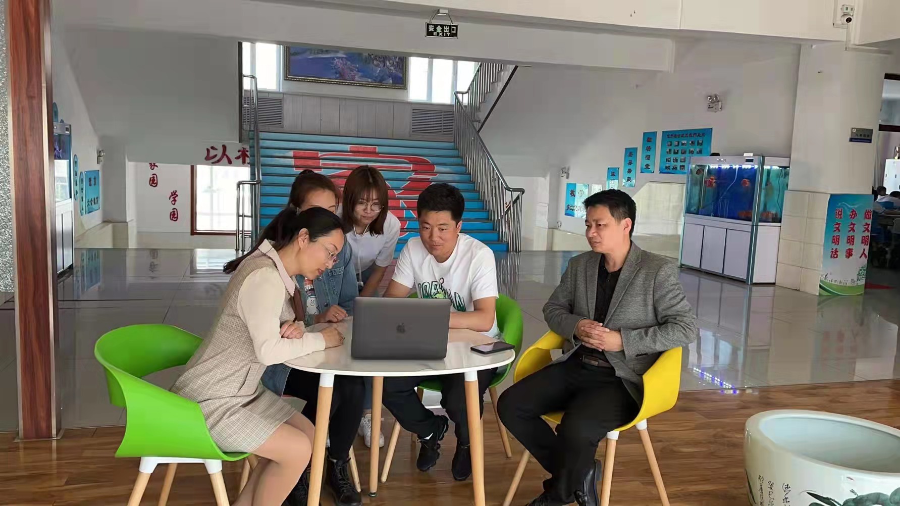 【教师微课展示活动丨听听他们怎么说】第一期：教师信息技术素养提升是关键！
